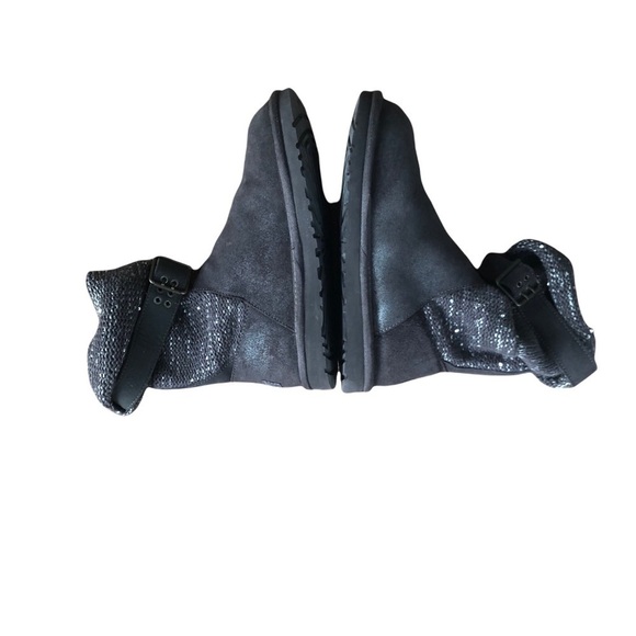 UGG Cambridge Metallic Dk. Gray Ankle Sweater Bootie 7M Suede Rib Knit Buckle - Picture 5 of 9